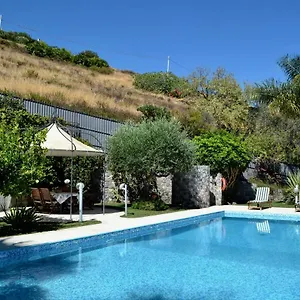 villa-chiara-santo-stefano-al-mare.hotelitalianriviera.com/