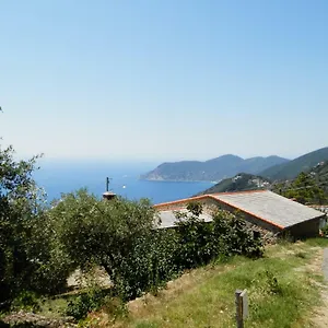 tra-er-boscu-er-maa.hotelitalianriviera.com/